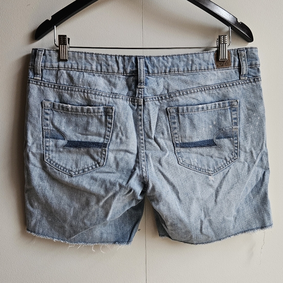 American Eagle Distressed Jean Shorts in Women's Size 8 - Picture 10 of 16